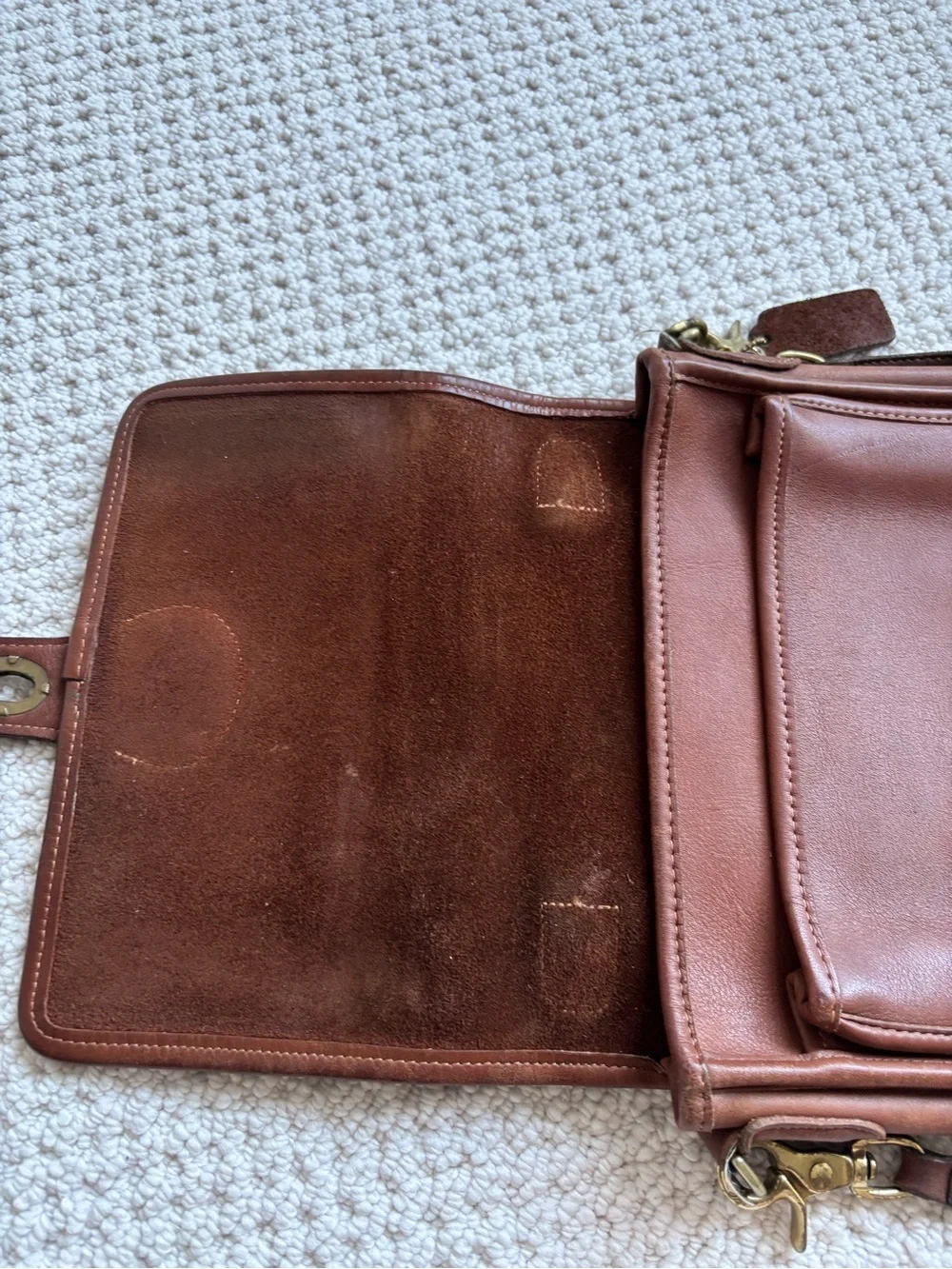 Vintage 1980s Coach burnished  Brown Leather Messenger Bag